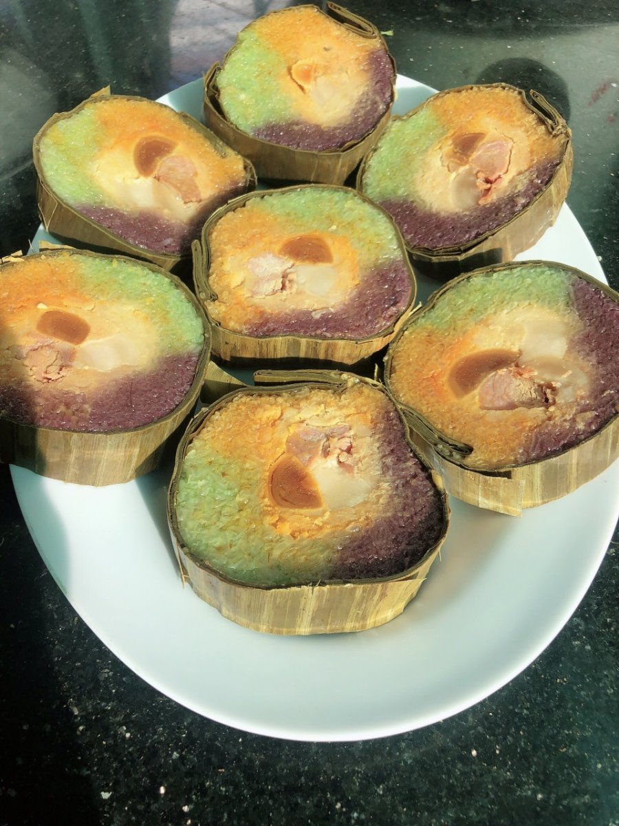 Bánh tét Trà Cuôn - Cô Ba Loan (3 màu)